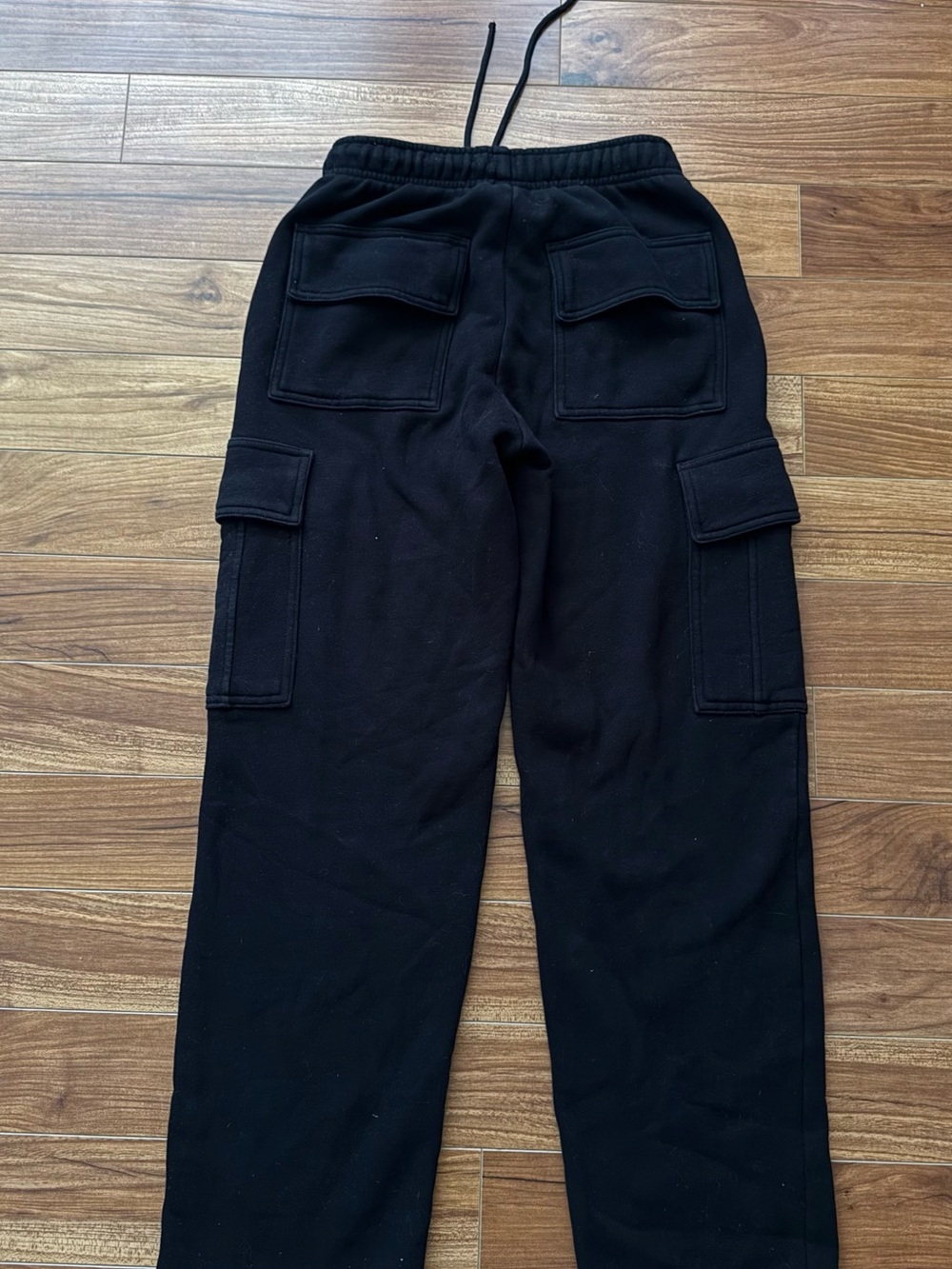 TNA Aritzia Cozy Fleece Mega Cargo™ Sweatpants - Black - Size 2XS - Picture 2 of 3